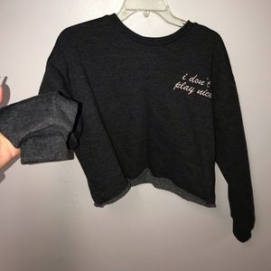 Cropped crew neck